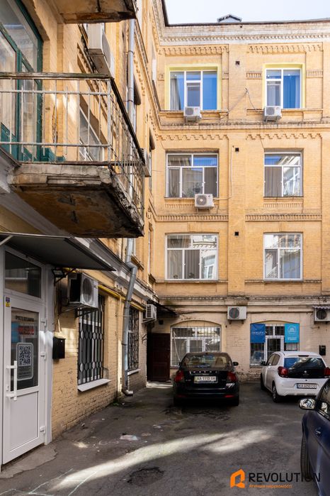 БЕЗ% Пров. Шевченка 7, до Майдану 2хв ПІШКИ