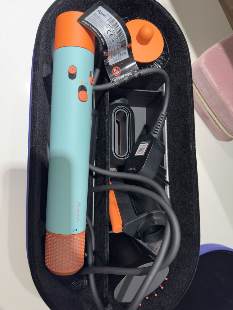 Dyson id. curl pilne