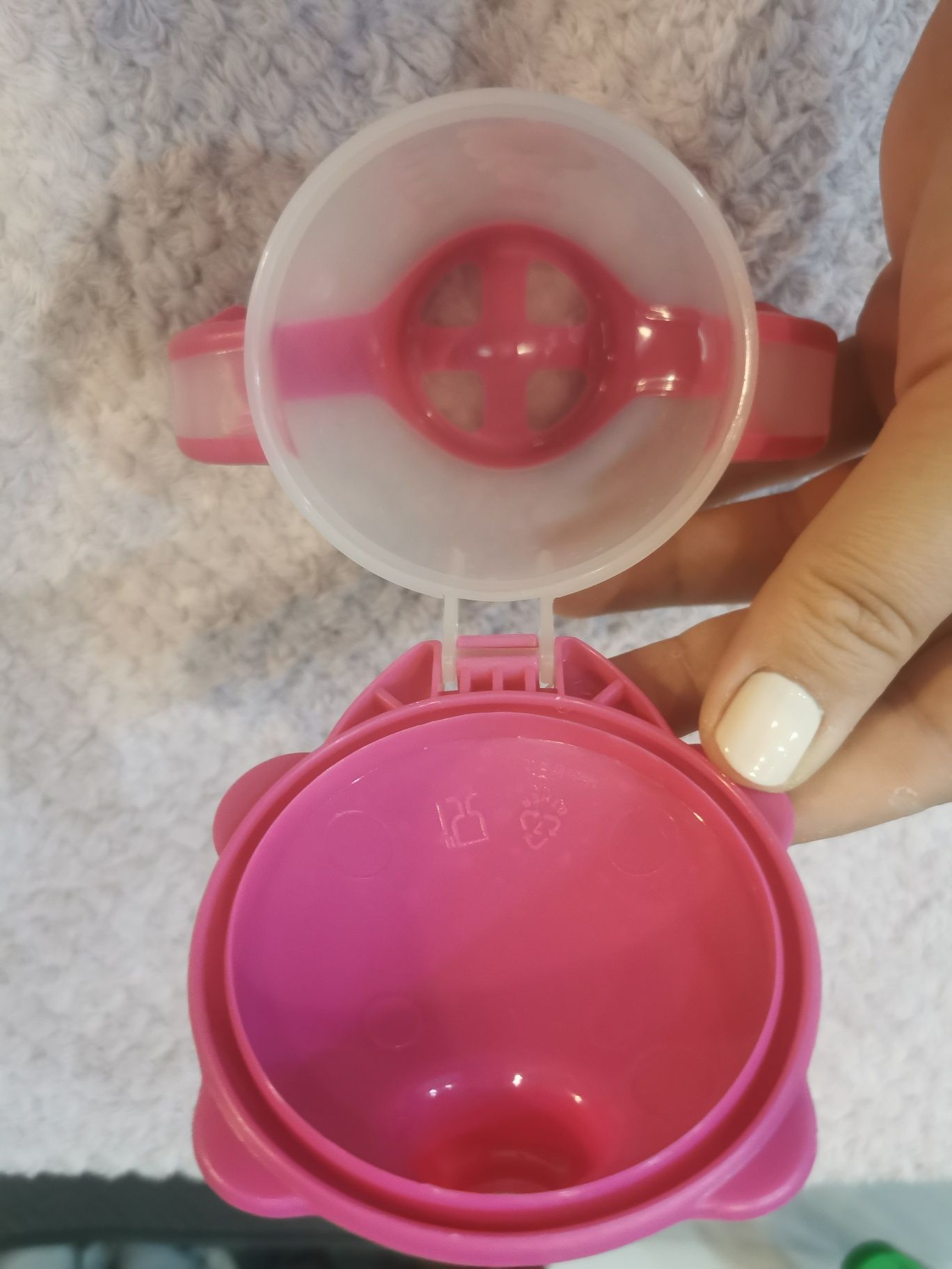 Kubek niekapek Canpol Babies 180 ml z misiem dla dziewczynki
Stan idea