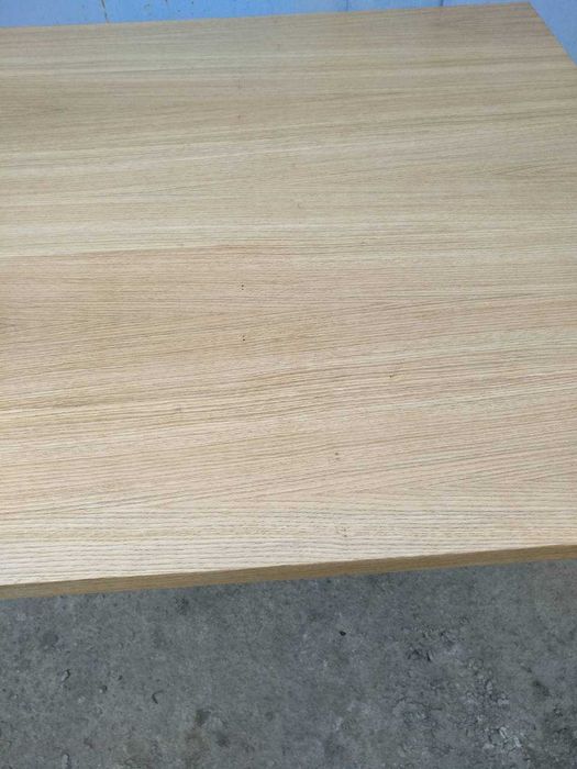 стол дуб в гостиную 800*800мм