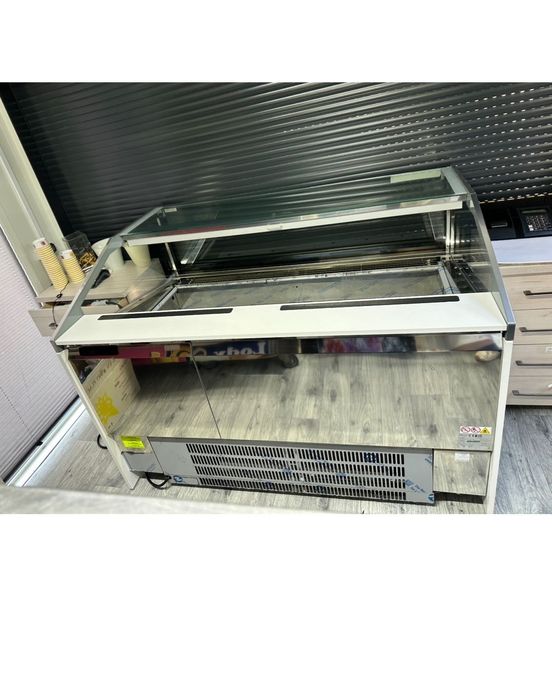 Witryna chłodnicza ISA SUPERCARPI – stan bardzo dobry – Okazja !