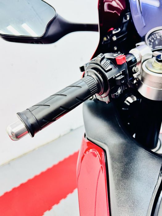 мотоцикл Honda CBR1000RR в оригіналі тільки з Японії