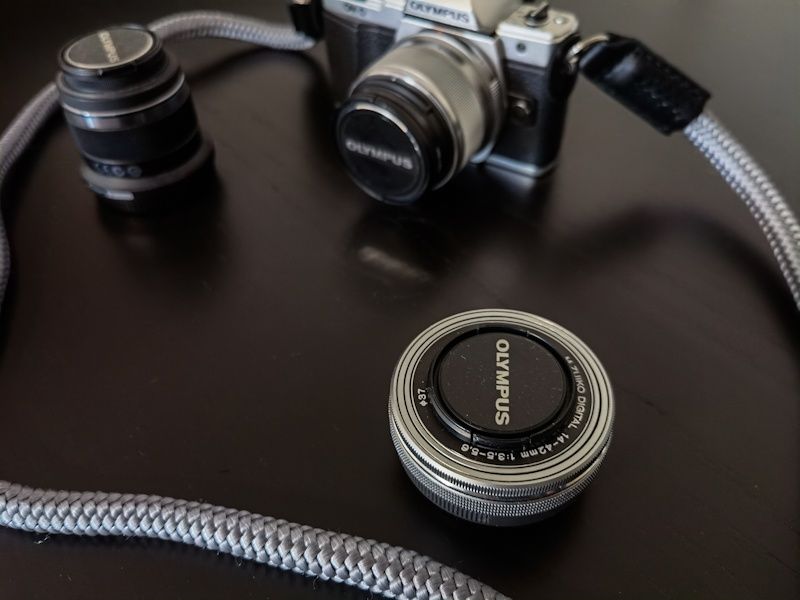 Olympus om-d e-m10 mark ii + 3 lentes (so vendo conjunto)