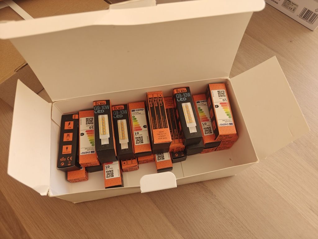 Żarówka G9 LED 10W 900lm biała ciepła 3000K 10W=90W