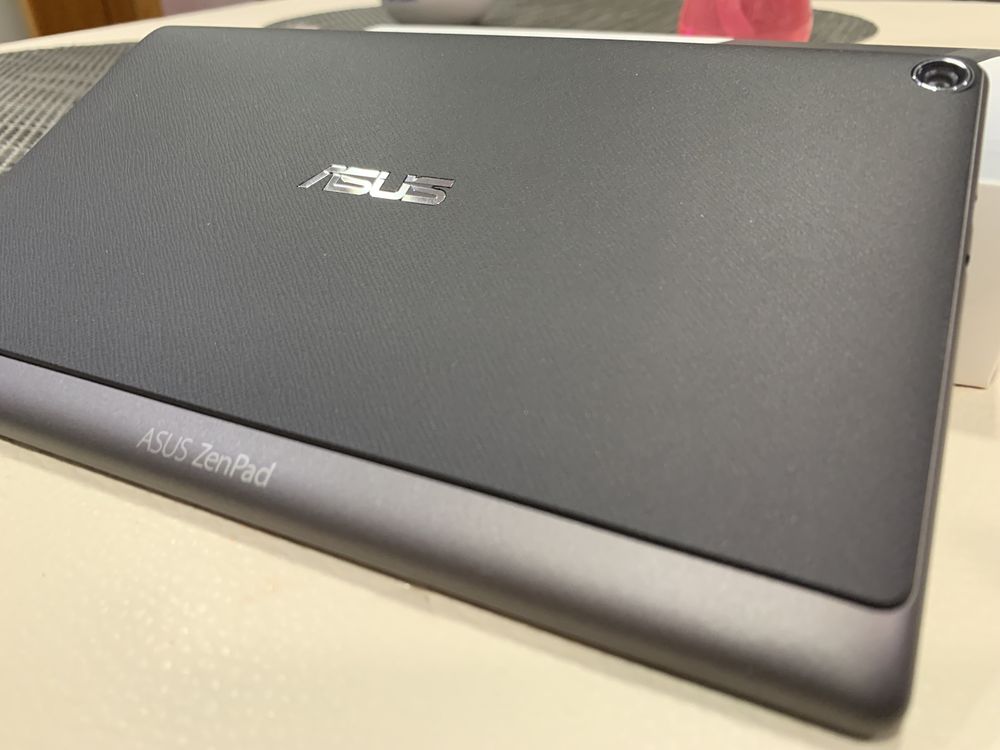 Tablet Asus ZenPad 8.0 Z380c