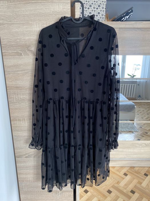 czarna sukienka grochy kropki wiązana przy szyi Dollyglamshop