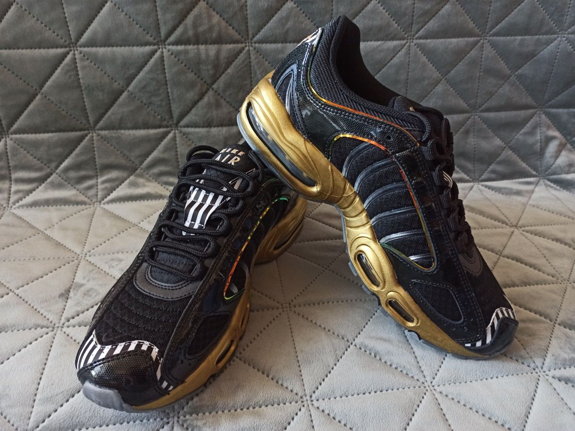 Nowe Nike Air Max Tailwind IV SE Earth Mars (Black/White/Gold) R. 42,5