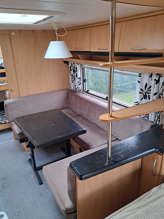 Sprzedam przyczepa Hobby 560 De Luxe , 6 osobowa .