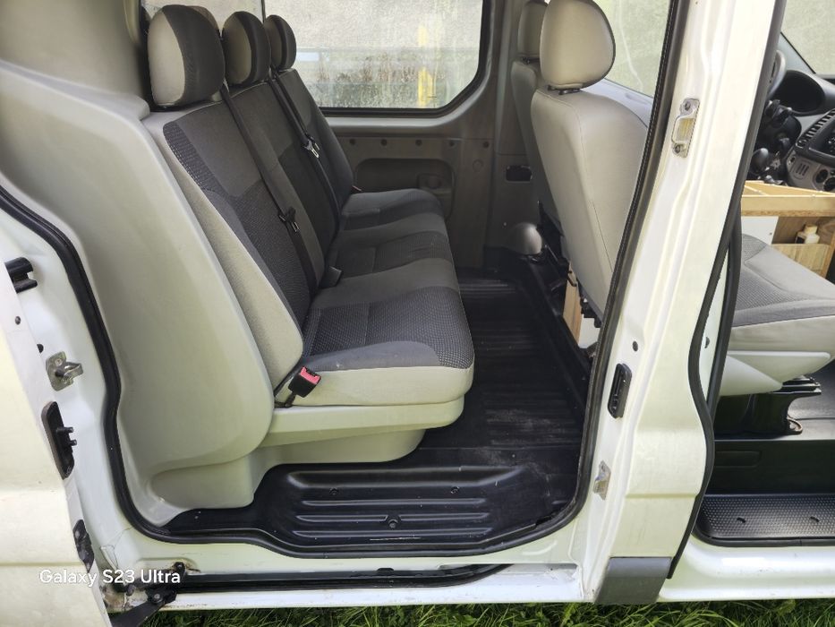 Vivaro 2012 Brygadowka 6 osob Klima