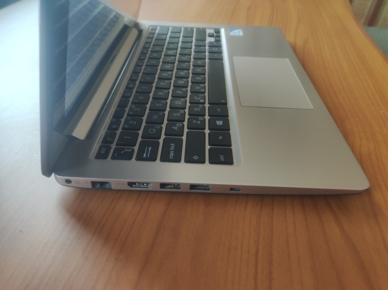 Ноутбук Asus продам