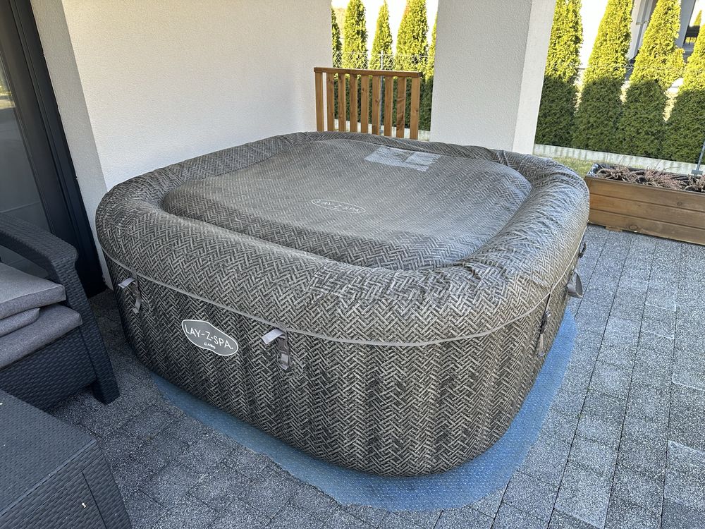 Jakuzzi ogrodowe bestway LAY-Z-SPA CABO