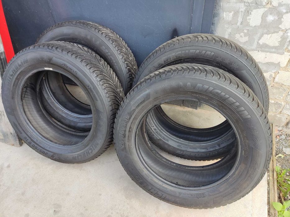 Шини зимові Michelin Alpin 5 205/60 R16.