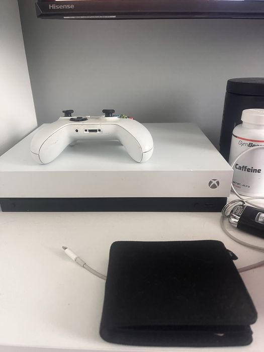 Konsola Xbox One X 1TB