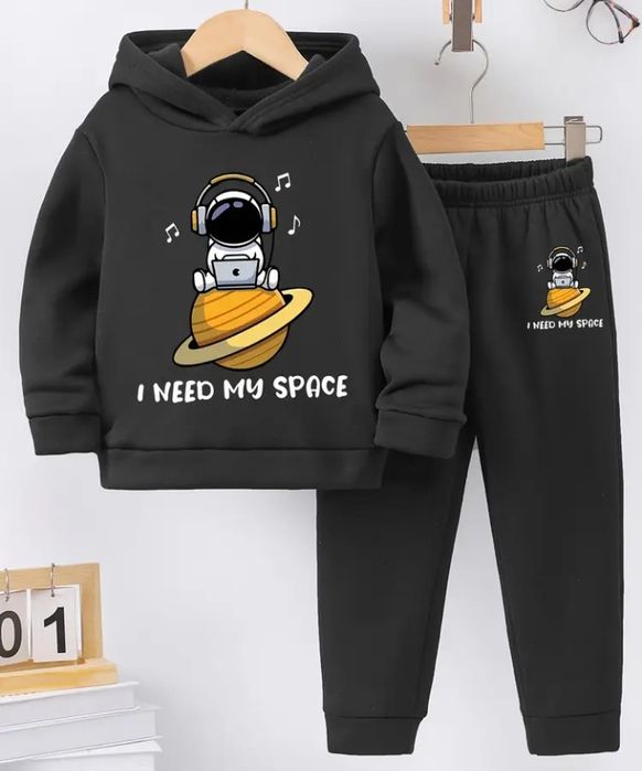 Теплий дитячий  костюм  з космонавтом
