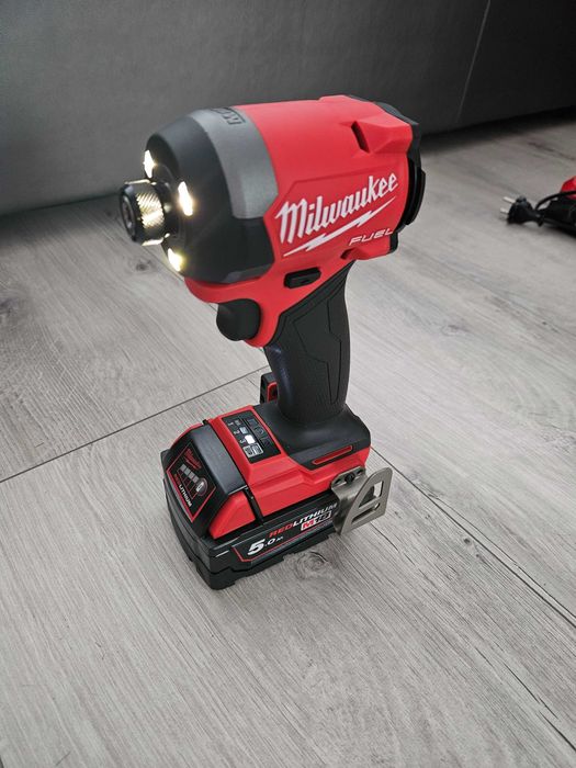 Zestaw elektronarzędzi Milwaukee M18