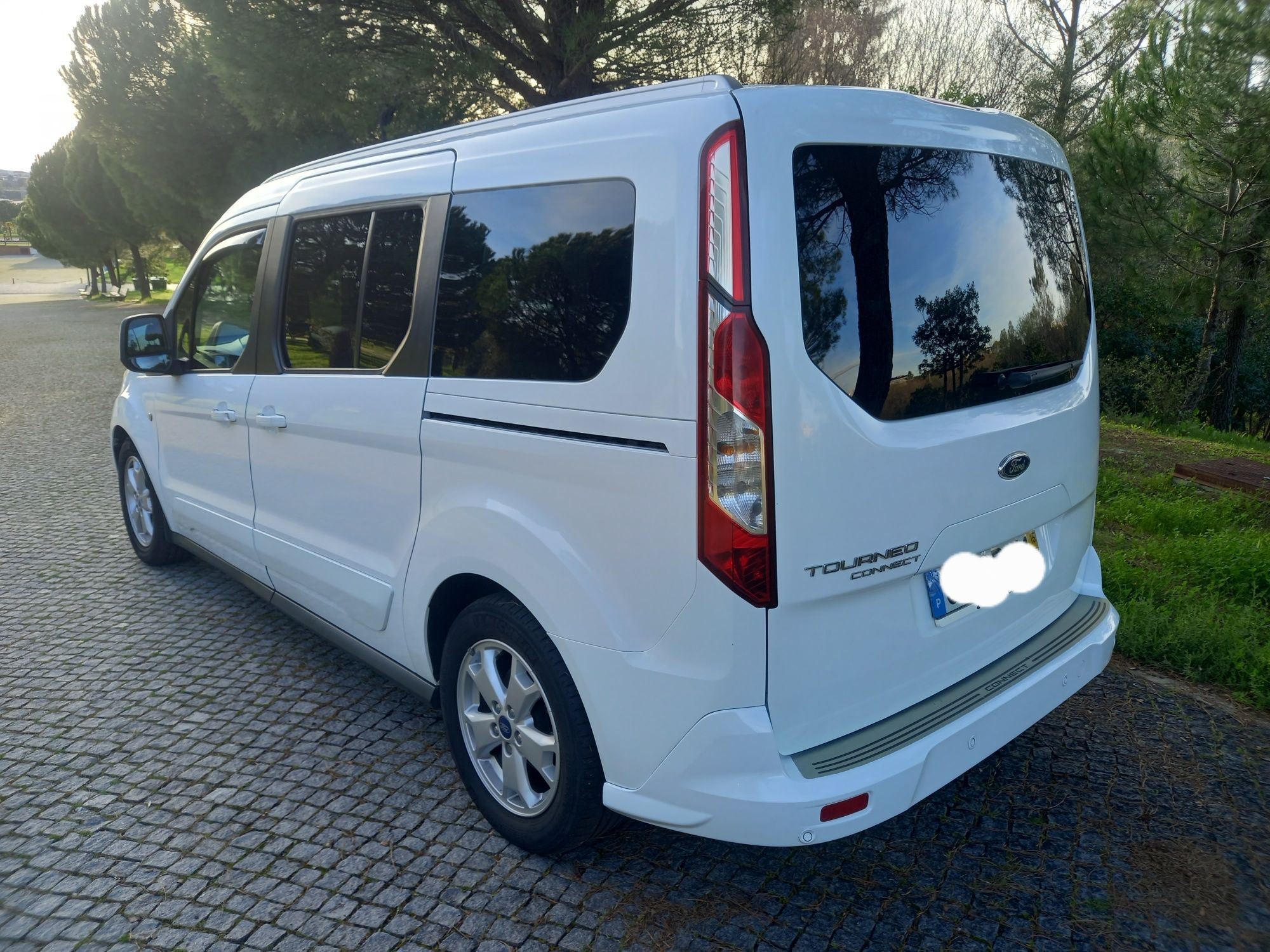 Ford Ford tourneo connect | 7 lugares | 1.5cc | 120 cv | caixa 6 Vel