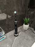 Продам зубну щітку io8 io9 oral b braun