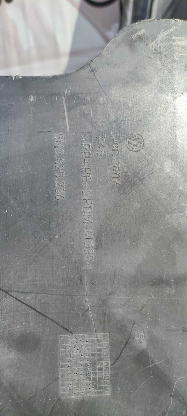 Защита кузова двигуна Golf 7 5q0825201 5Q0825236 5Q0825230H