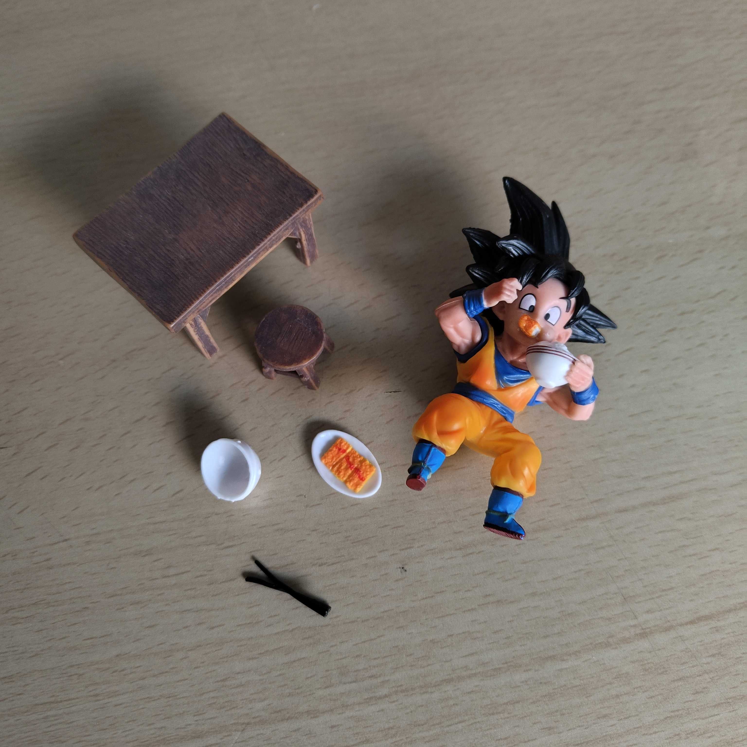 Figura Son Goku a Comer