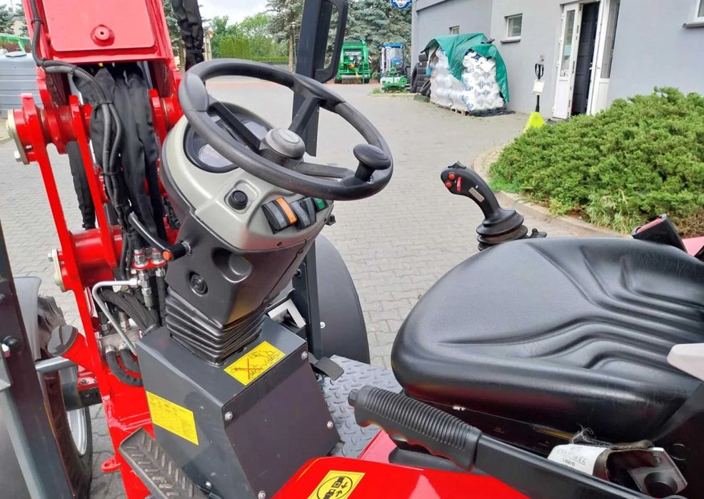 Wynajem ładowarki teleskopowej Schäffer 3650T – siła i precyzja!