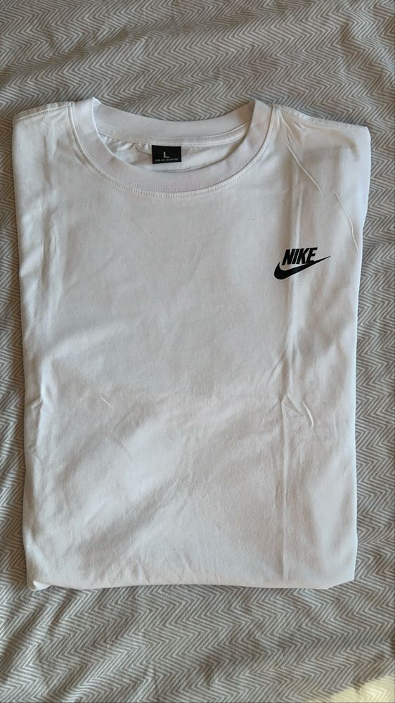 T-shirt Nike branca