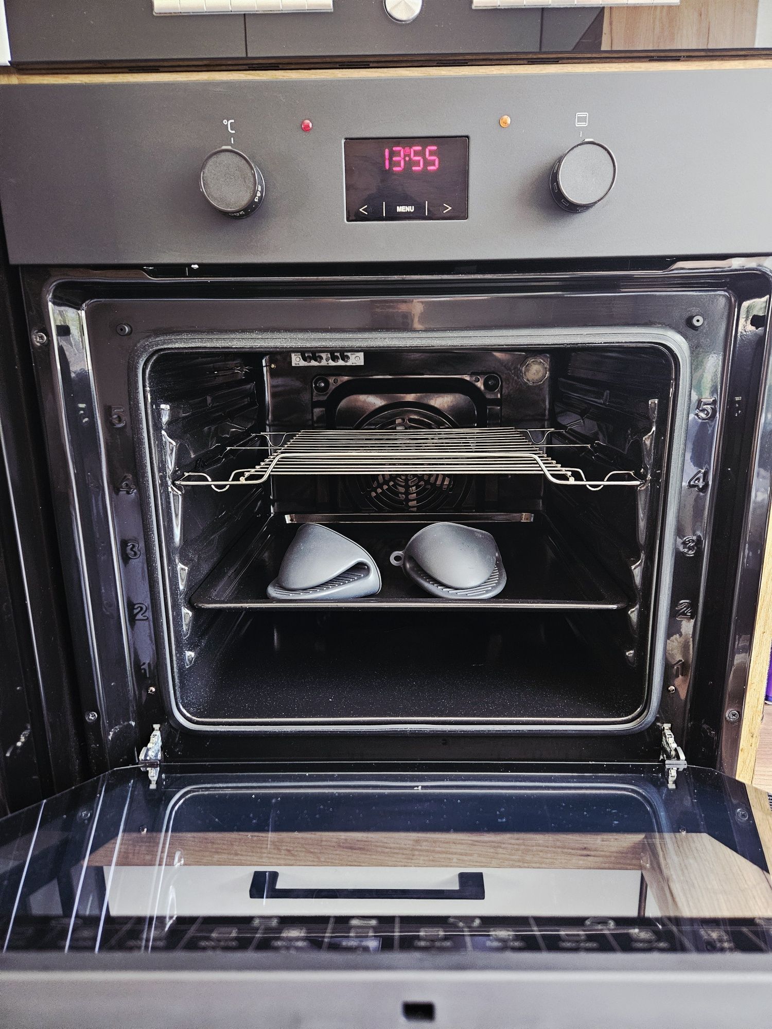 Piekarnik AMICA ZAMIG36600TB