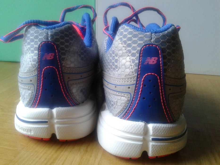 Damskie buty sportowe NEW BALANCE, rozmiar 40,5 - NOWE