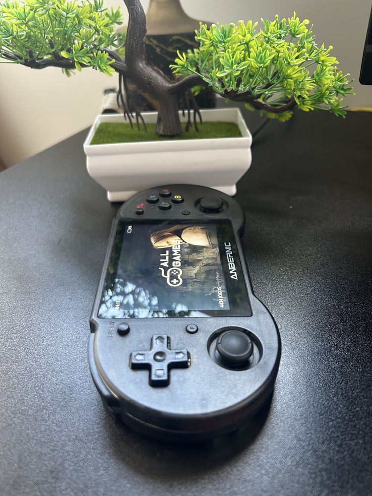 Angernic RG353P (videogame portatil)