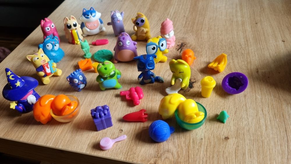 MEGA 17 figurek + akcesoria LOST KITTIES okazja