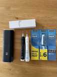 Szczoteczki Oral B Pro 7000 biala i czarna