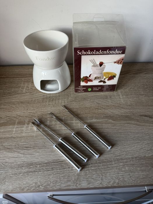 Zestaw do fondue czekoladowego, serowego itp