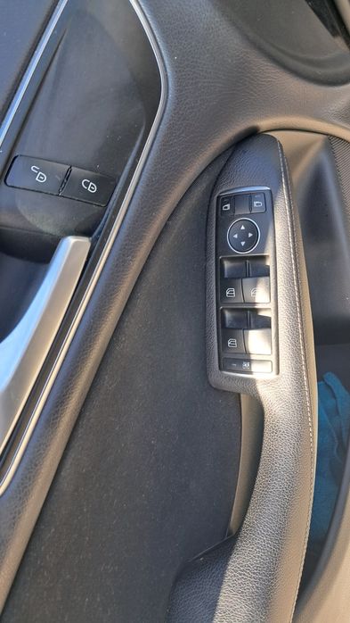 Mercedes-Benz B250 електромобіль електричка