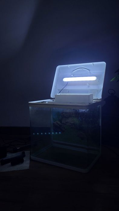 Akwarium z zaokrąglonymi narożnikami (zestwaw)