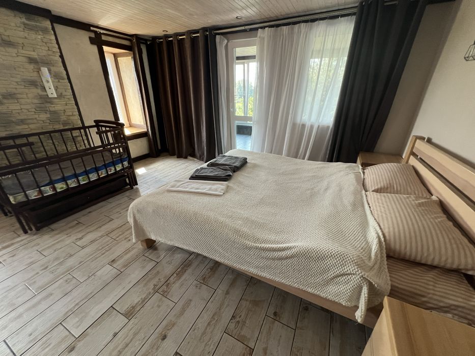 Продаж будинку, Ліщин