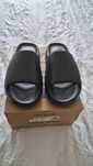 Nowe\Autentyzm*CzarnyDamskieAdidasYeezy SlideUnisexTrampki 42
