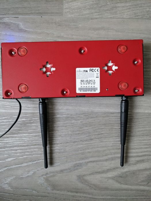 Маршрутизатор роутер Mikrotik RB2011UAS-2HnD