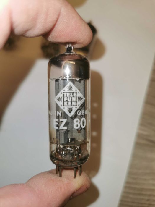 Радіолампи EL95 = 6DL5 різних фірм