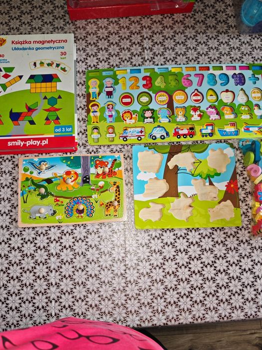 Układanki drewniane i magnetyczne