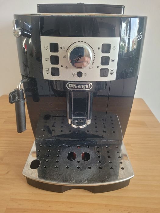 Maquina de café automática delongui ecam 22 110 e