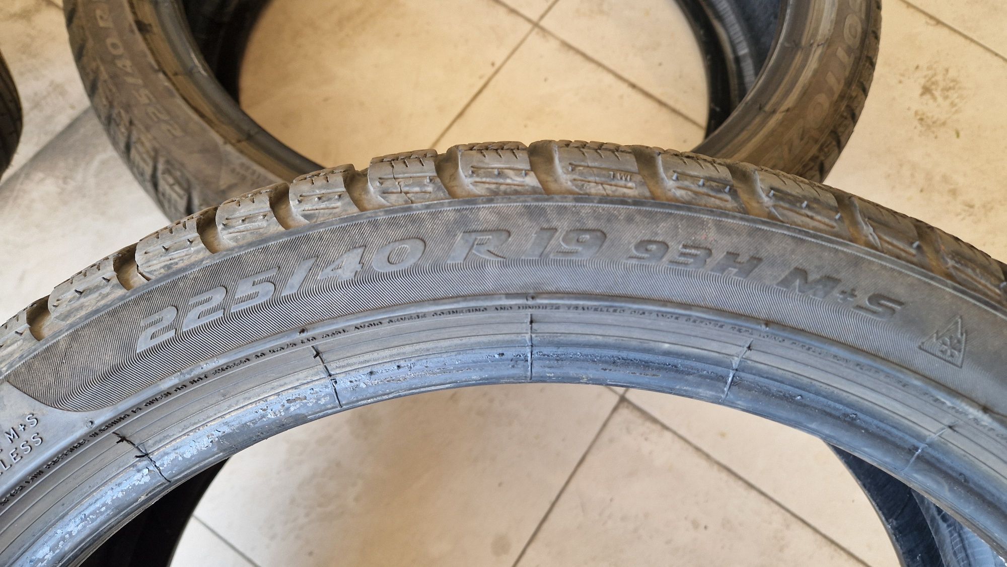 Pirelli Sottozero winter 225/40/19 255/35/19 Run flat