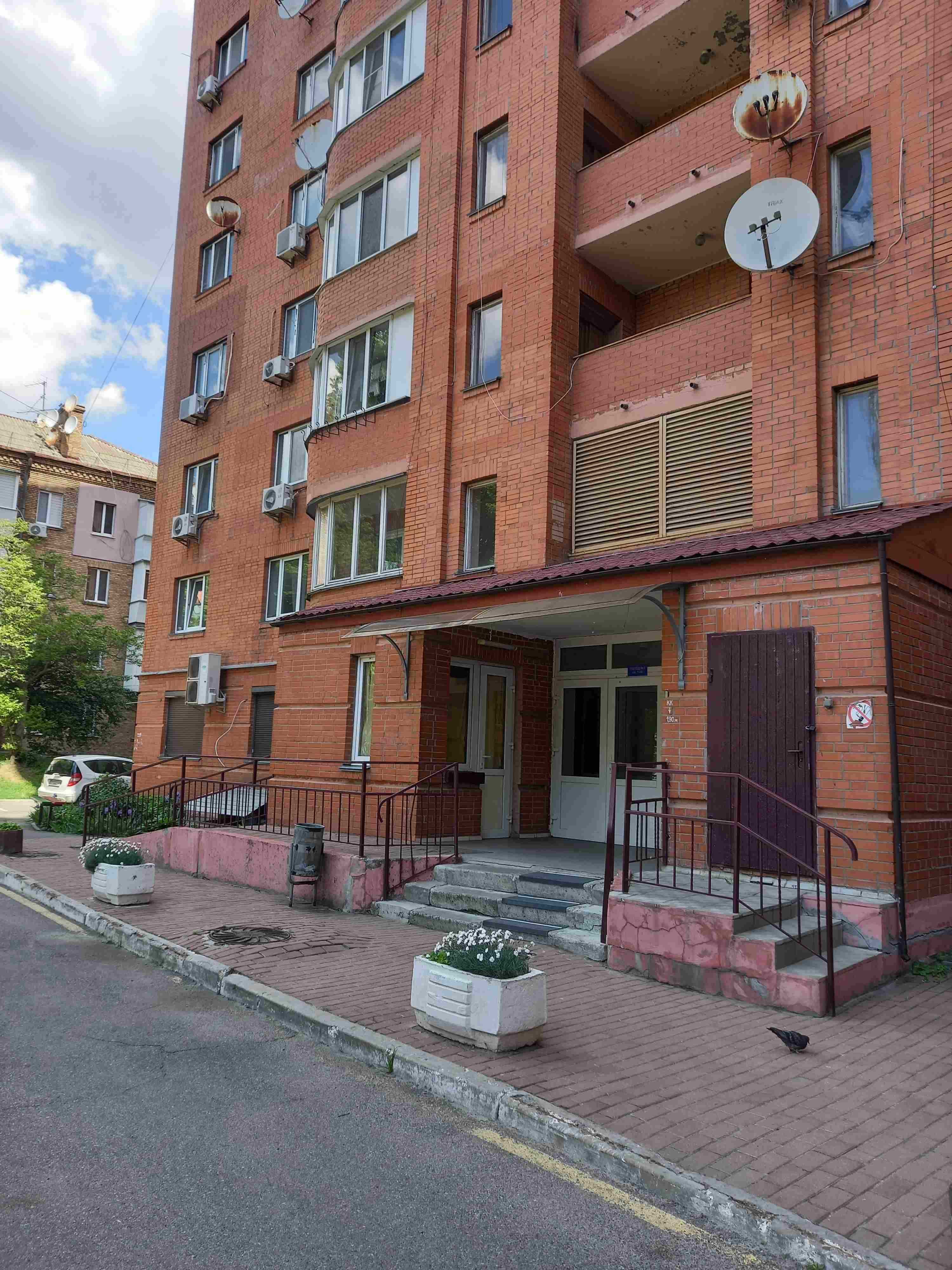 1к квартира пр Науки 62А, спецпроект 2005р, метро Деміївська