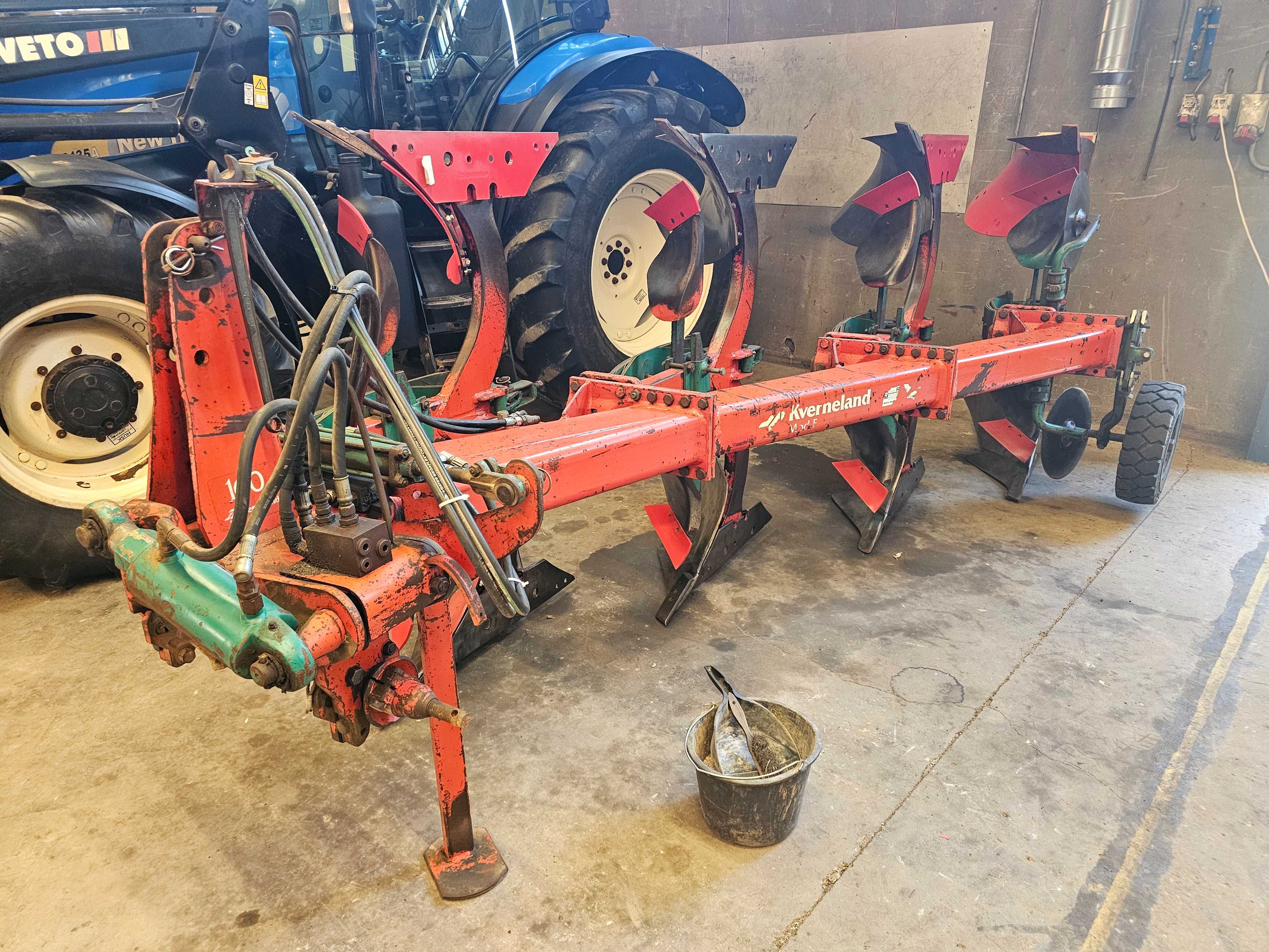 Pług Kverneland F 160 4 Skibowy  16 " Nowe elementy robocze