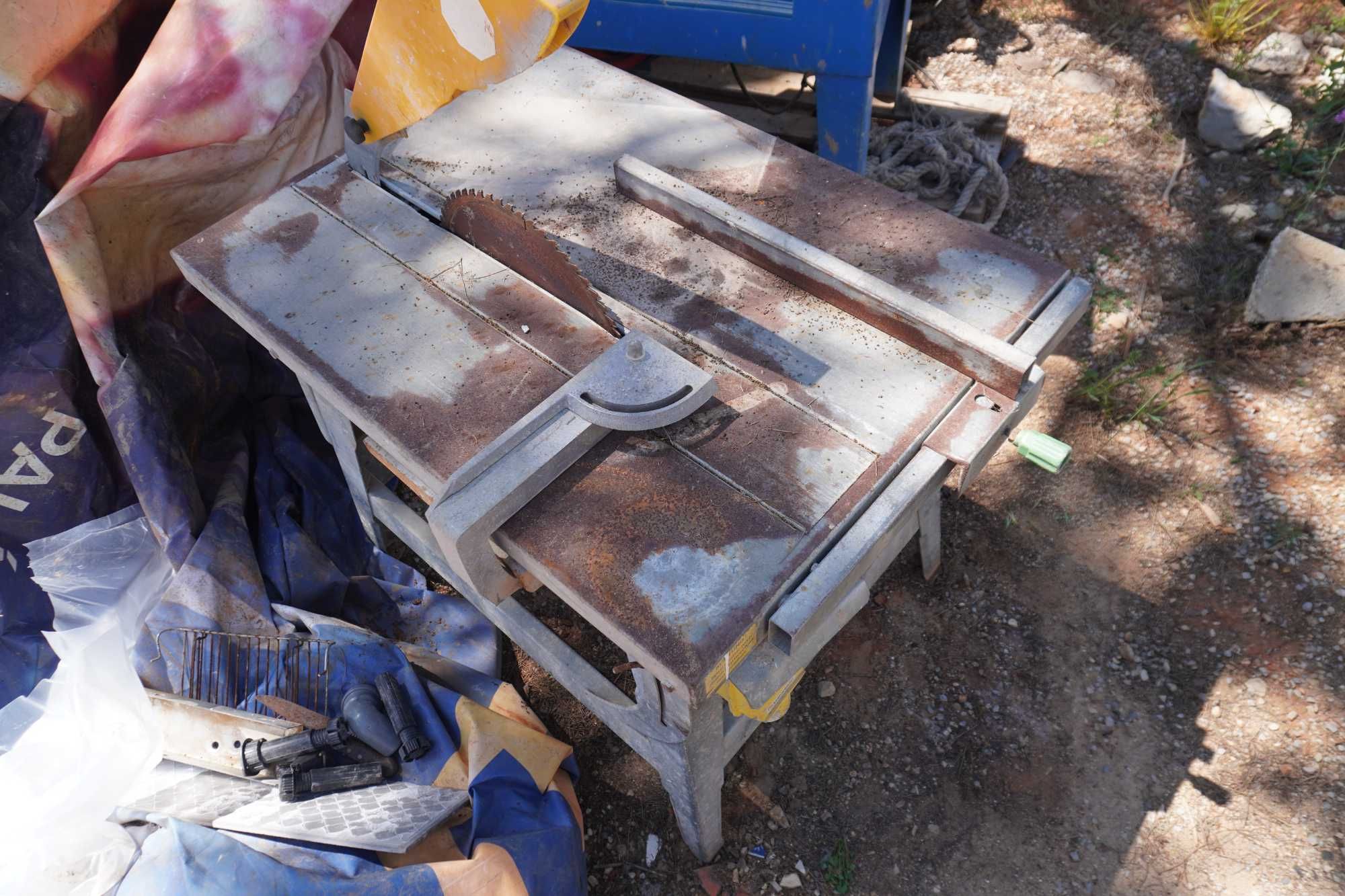 Máquina de Cortar Madeira com Disco