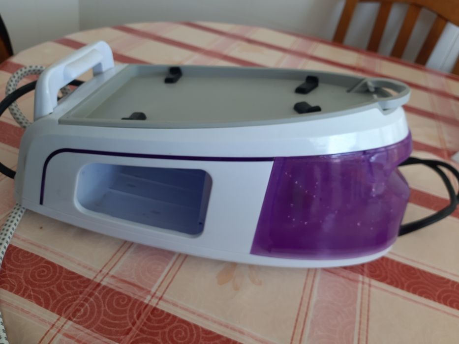 Ferro de engomemar com caldeira