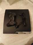 Konsola PS3 320GB, pad, kabel zasilajacy, 3 gry.