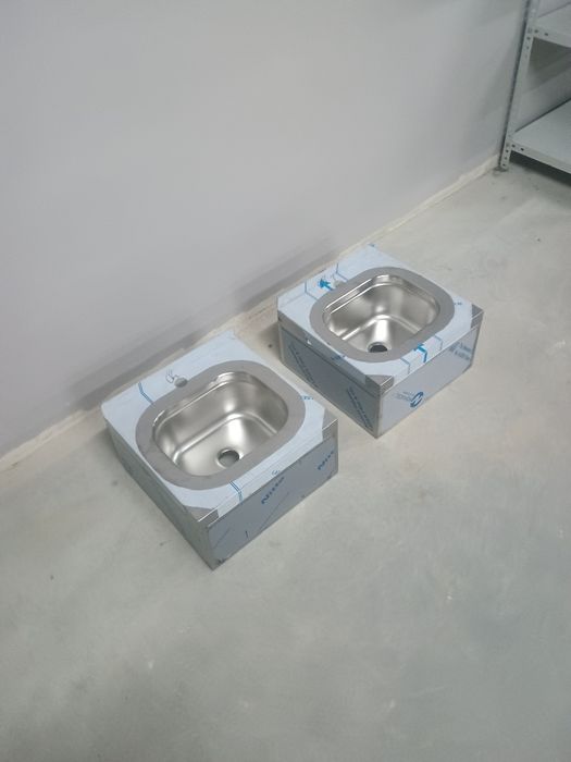 Zlew Gastronomiczny wiszący do rąk 40x40