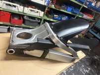 Wahacz Yamaha R6 RJ03 Błotnik osłona łancucha ślizg
