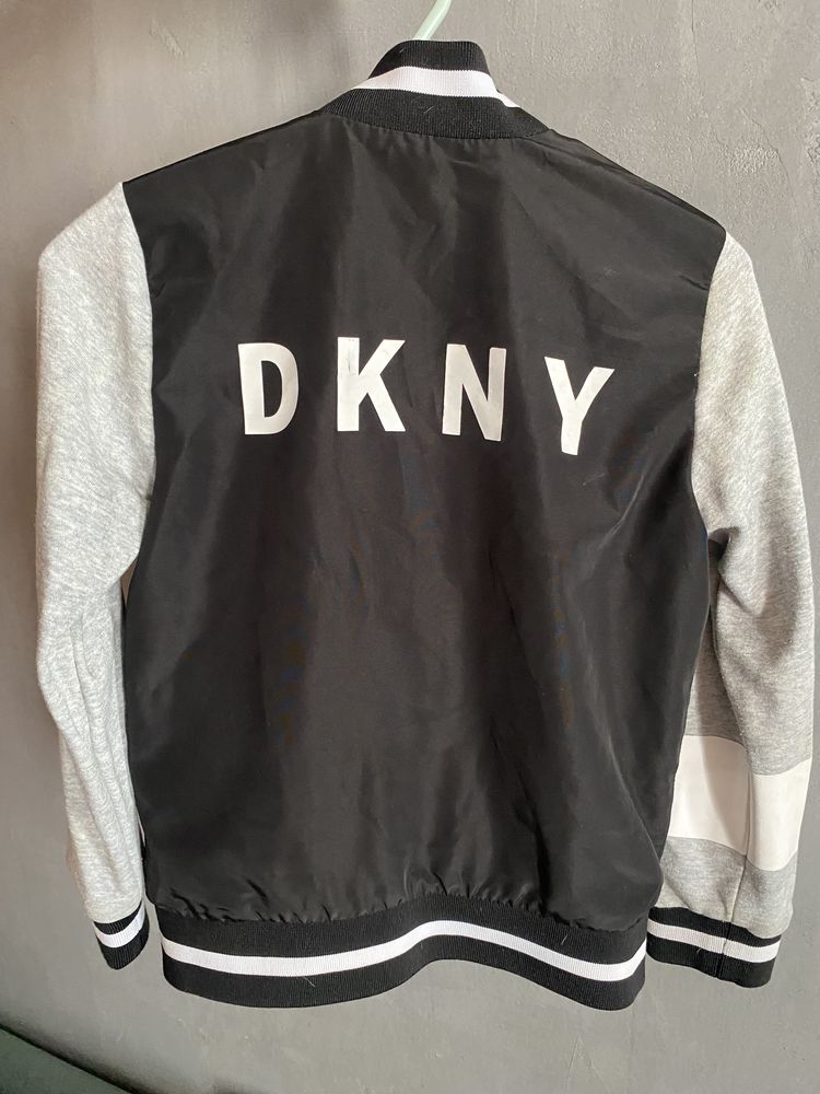 Бомбер DKNY 8y