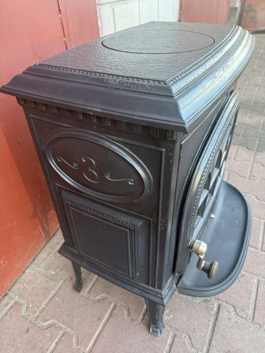 kominek z szybką Jotul nr 3 f3  kolor czarny nowe plyty