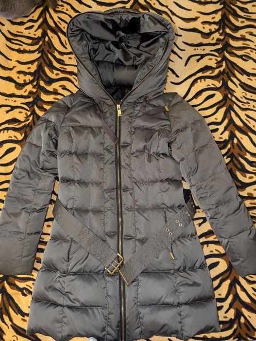 Продам пуховик Zara